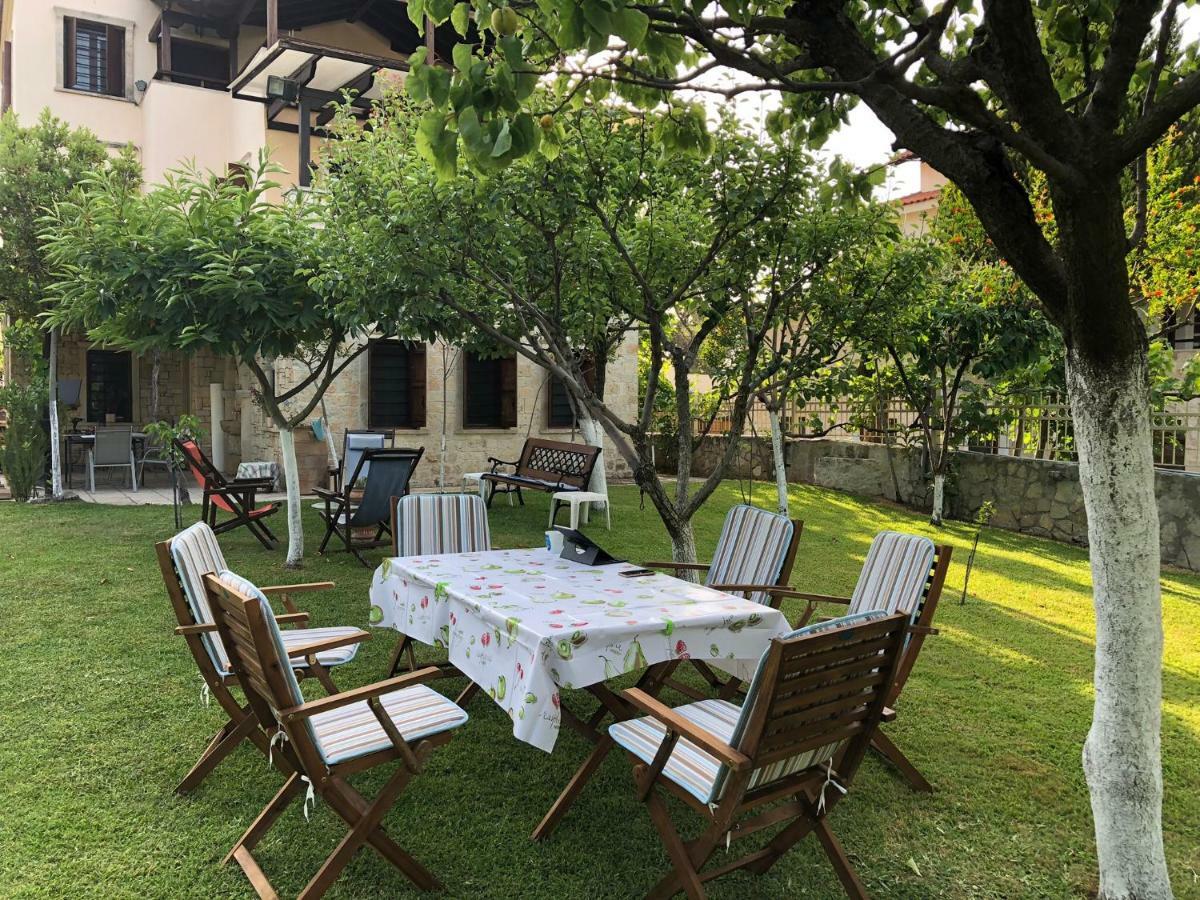 Villa Maira 아피토스 외부 사진