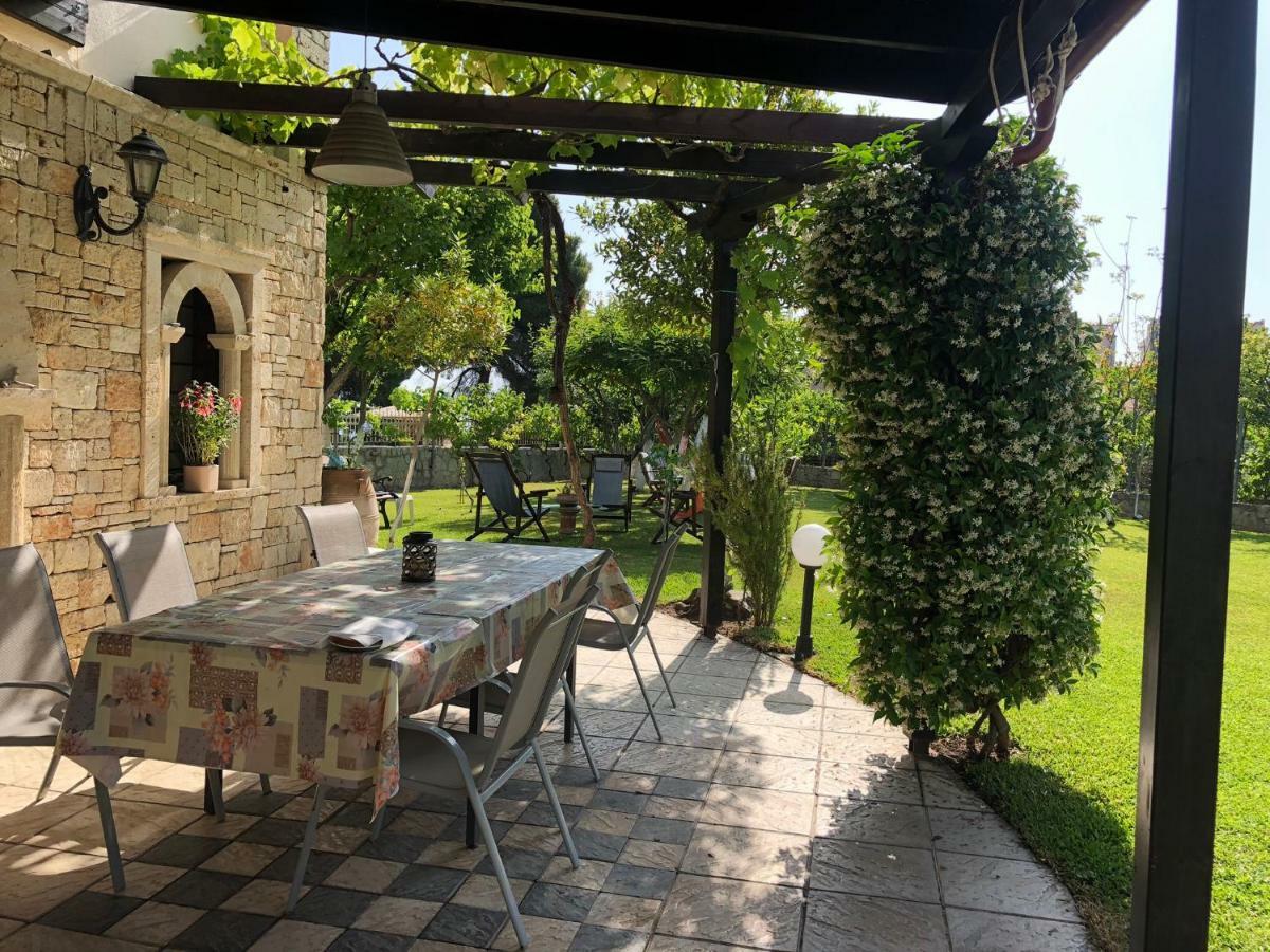 Villa Maira 아피토스 외부 사진